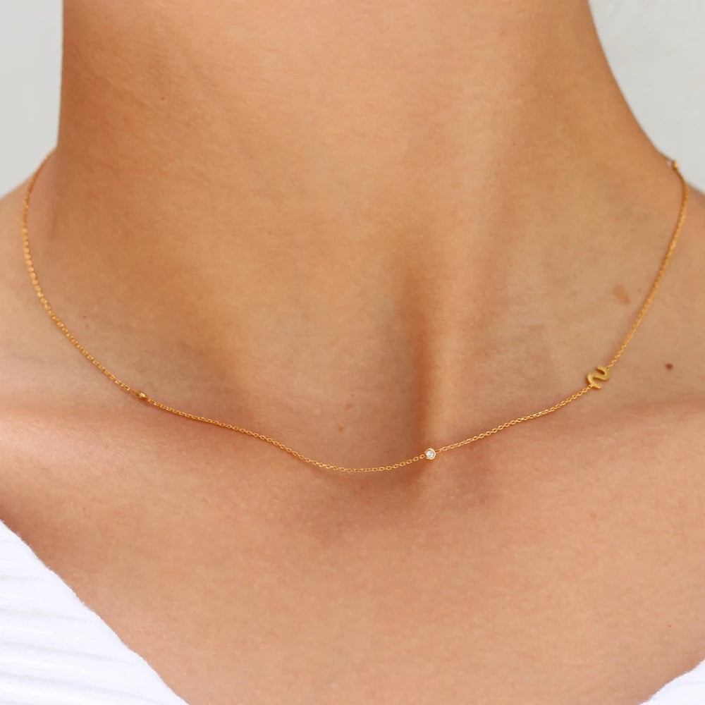 Minimalist Letter Necklace in 925 Silver + 18k Gold Plating - Gioppe