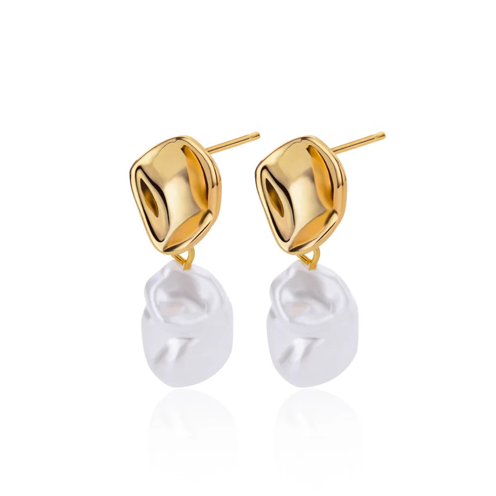 Organic Pearl Plaque Earrings - Gioppe