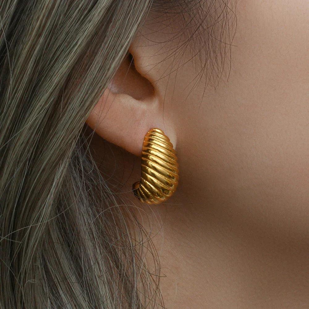 18K Gold-Plated Croissant Earrings - Gioppe